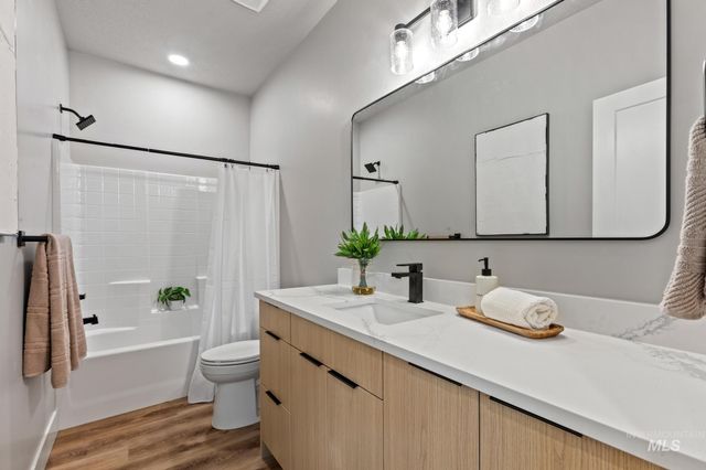 2111 S Pacific St, Boise, ID 83705