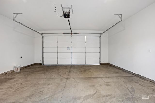 2111 S Pacific St, Boise, ID 83705