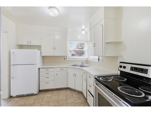 2189 HILYARD St, Eugene, OR 97405