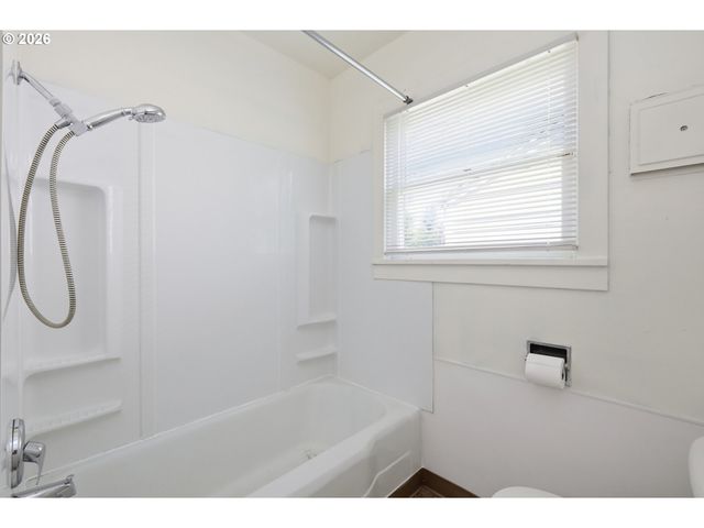 2189 HILYARD St, Eugene, OR 97405