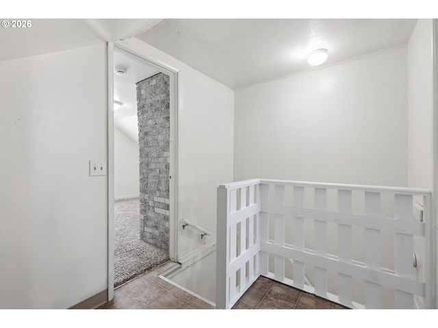 2189 HILYARD St, Eugene, OR 97405