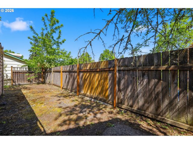 2189 HILYARD St, Eugene, OR 97405