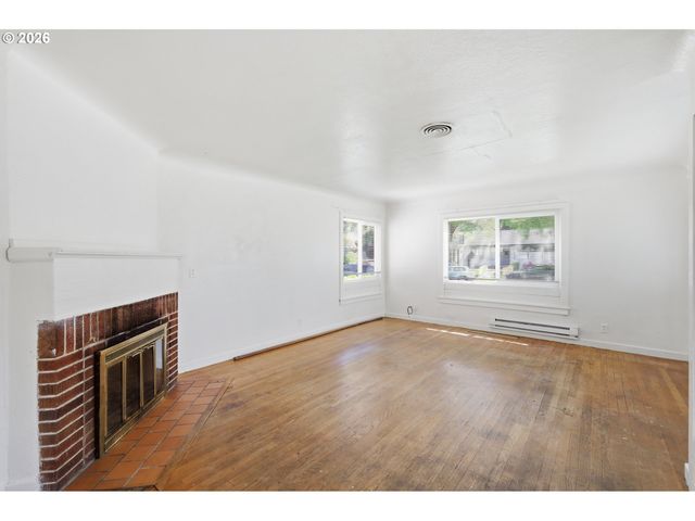 2189 HILYARD St, Eugene, OR 97405