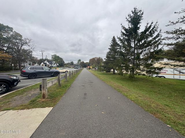 1519 New Scotland Road 2 Right, Bethlehem, NY 12159