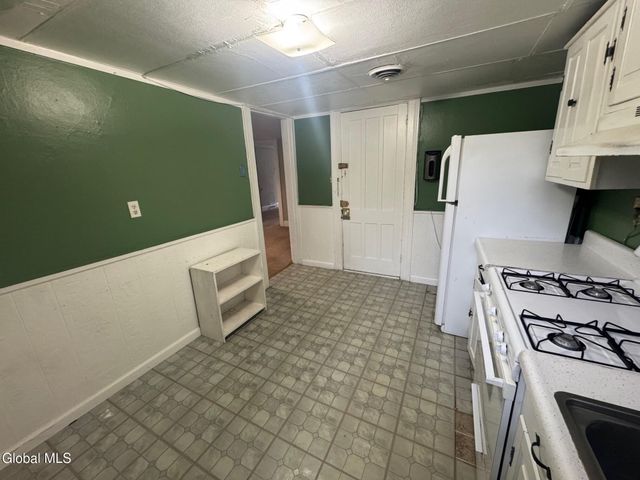 1519 New Scotland Road 2 Right, Bethlehem, NY 12159