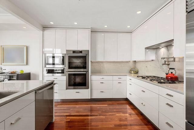 2 Avery Street 21E, Boston, MA 02111