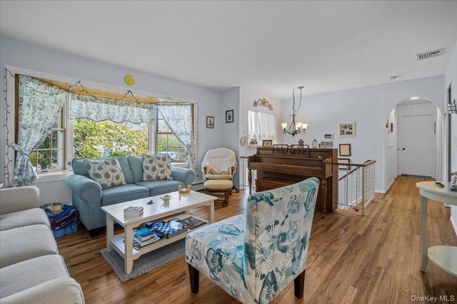 10 Richard Road, Mahopac, NY 10541