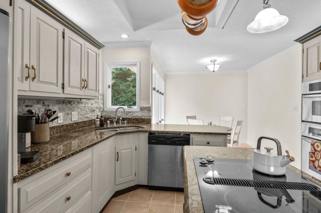 1762 Cliffwood Dr., Myrtle Beach, SC 29572