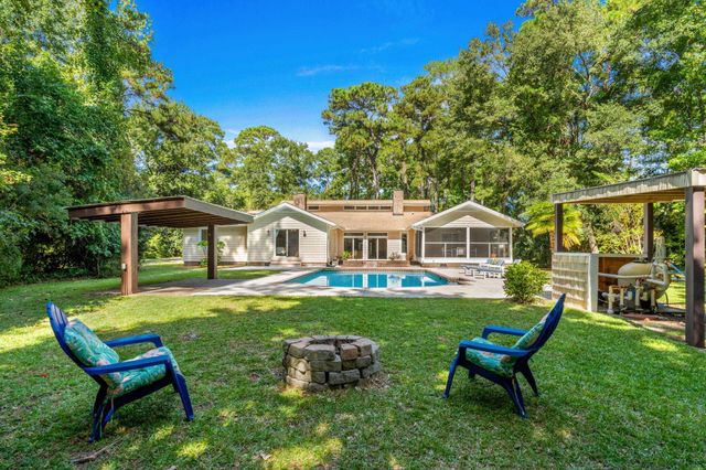 1762 Cliffwood Dr., Myrtle Beach, SC 29572