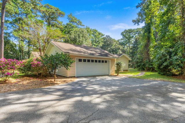 1762 Cliffwood Dr., Myrtle Beach, SC 29572