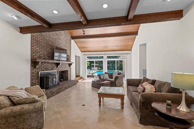 1762 Cliffwood Dr., Myrtle Beach, SC 29572