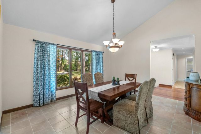 1762 Cliffwood Dr., Myrtle Beach, SC 29572