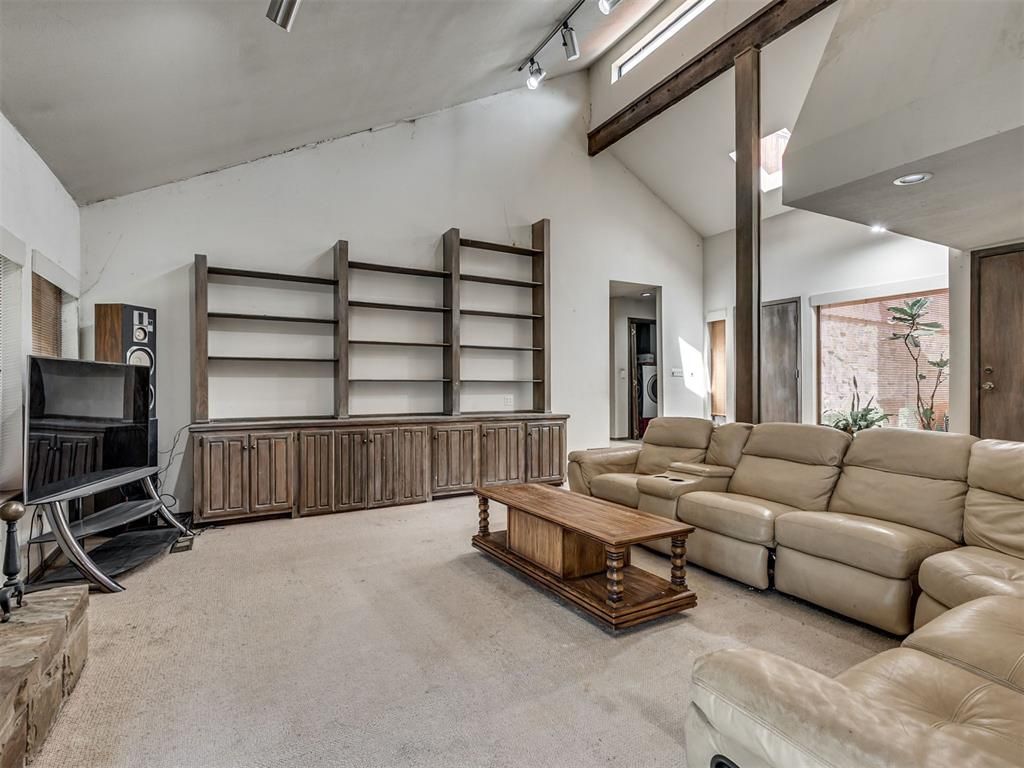 Image 12 of property listing at 3142 Rock Ridge Place, Oklahoma City, OK 73120