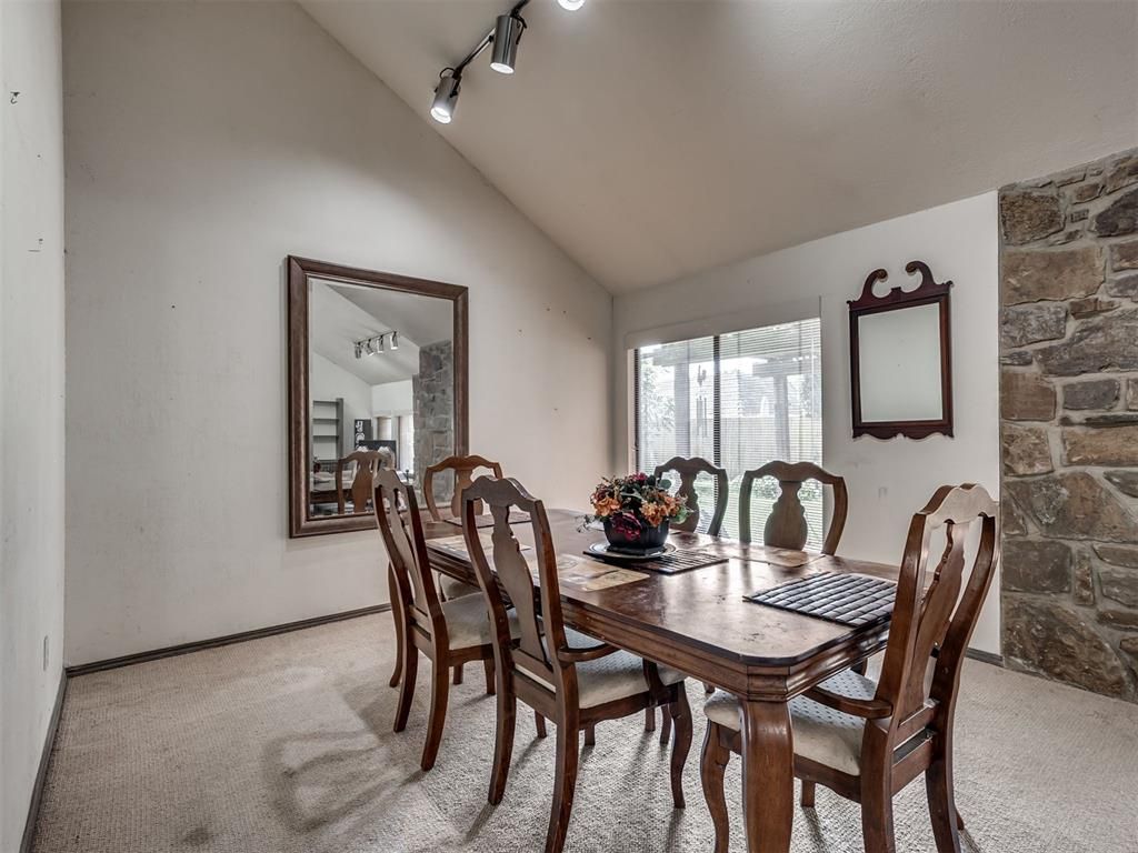 Image 14 of property listing at 3142 Rock Ridge Place, Oklahoma City, OK 73120