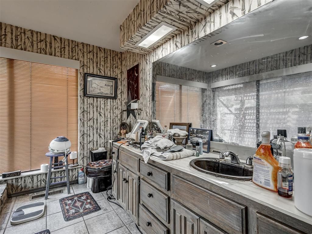 Image 21 of property listing at 3142 Rock Ridge Place, Oklahoma City, OK 73120