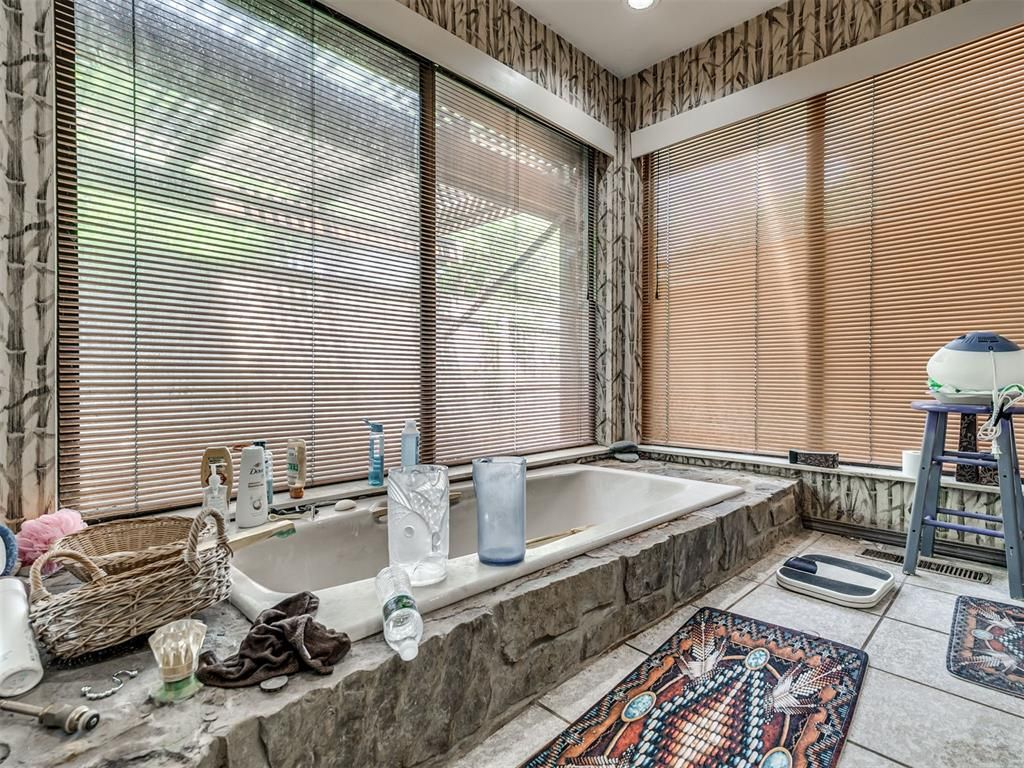 Image 22 of property listing at 3142 Rock Ridge Place, Oklahoma City, OK 73120