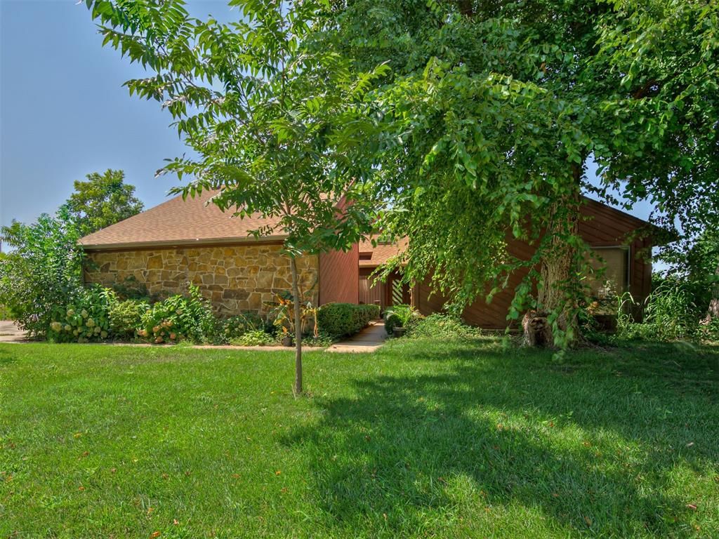 Image 4 of property listing at 3142 Rock Ridge Place, Oklahoma City, OK 73120