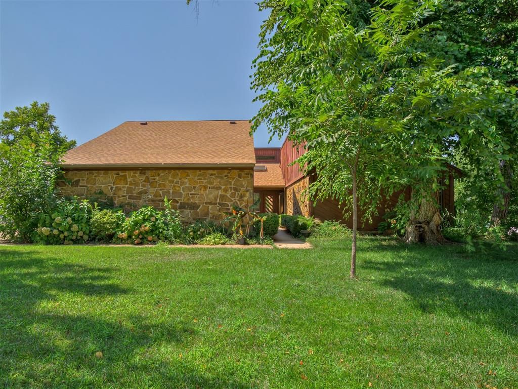 Image 5 of property listing at 3142 Rock Ridge Place, Oklahoma City, OK 73120