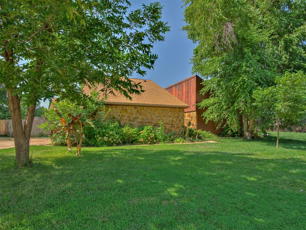 Image 6 of property listing at 3142 Rock Ridge Place, Oklahoma City, OK 73120