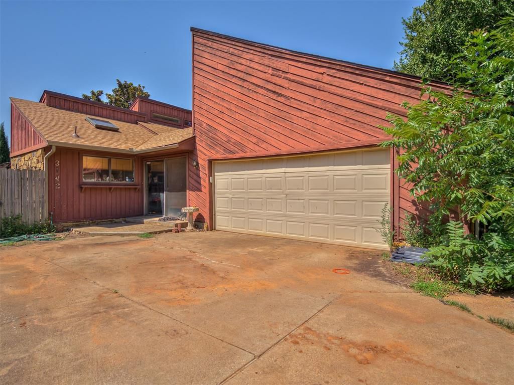 Image 7 of property listing at 3142 Rock Ridge Place, Oklahoma City, OK 73120