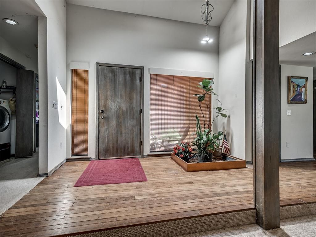 Image 8 of property listing at 3142 Rock Ridge Place, Oklahoma City, OK 73120