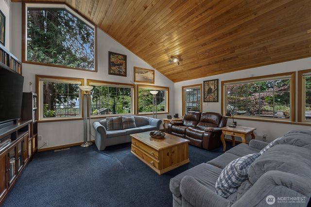 2201 30th Street, Bellingham, WA 98225