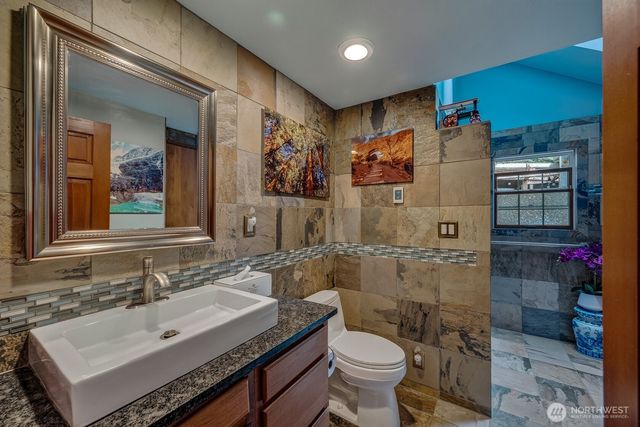 2201 30th Street, Bellingham, WA 98225