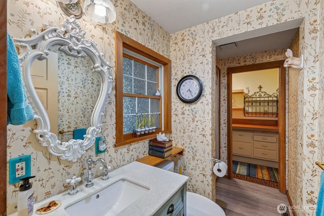 2201 30th Street, Bellingham, WA 98225