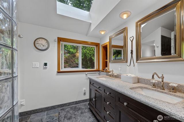 2201 30th Street, Bellingham, WA 98225