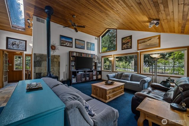 2201 30th Street, Bellingham, WA 98225