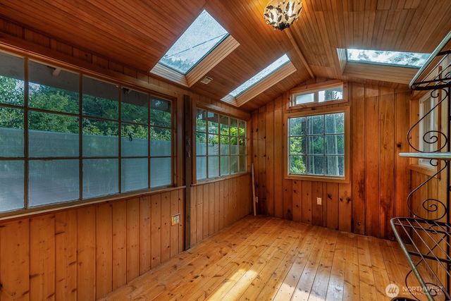 2201 30th Street, Bellingham, WA 98225