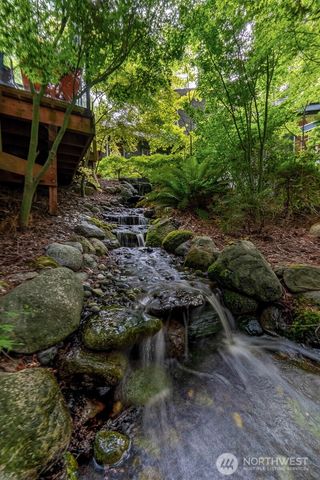 2201 30th Street, Bellingham, WA 98225