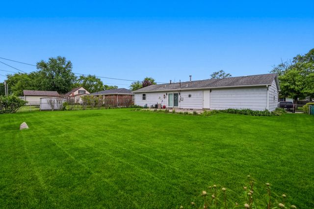 627 Olympia Road, Valparaiso, IN 46385