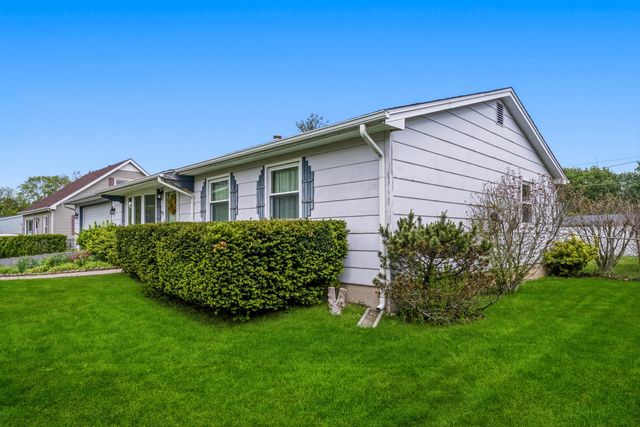 627 Olympia Road, Valparaiso, IN 46385