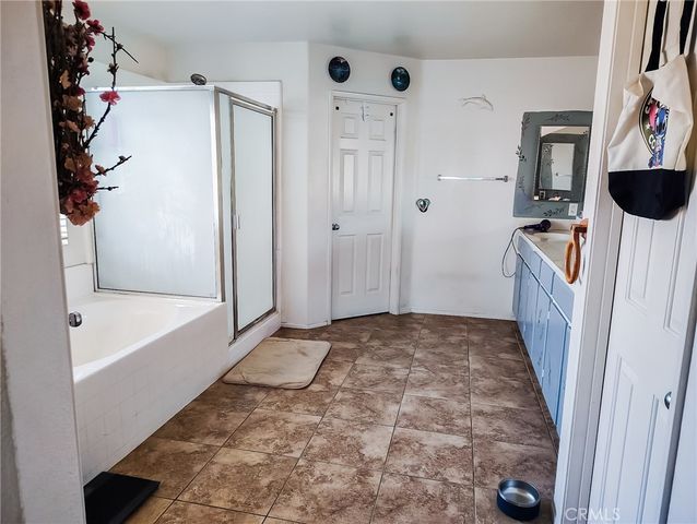 13687 Dellwood, Victorville, CA 92392