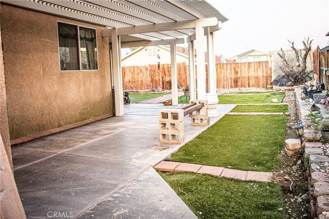 13687 Dellwood, Victorville, CA 92392