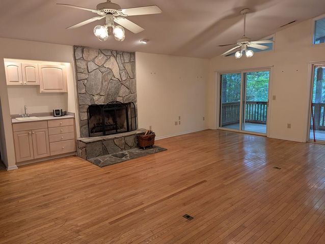 283 Deaver Cove Road, Blairsville, GA 30512