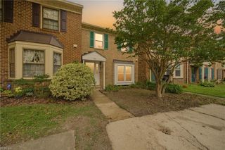 315 Paxford DR, Virginia Beach, VA 23462