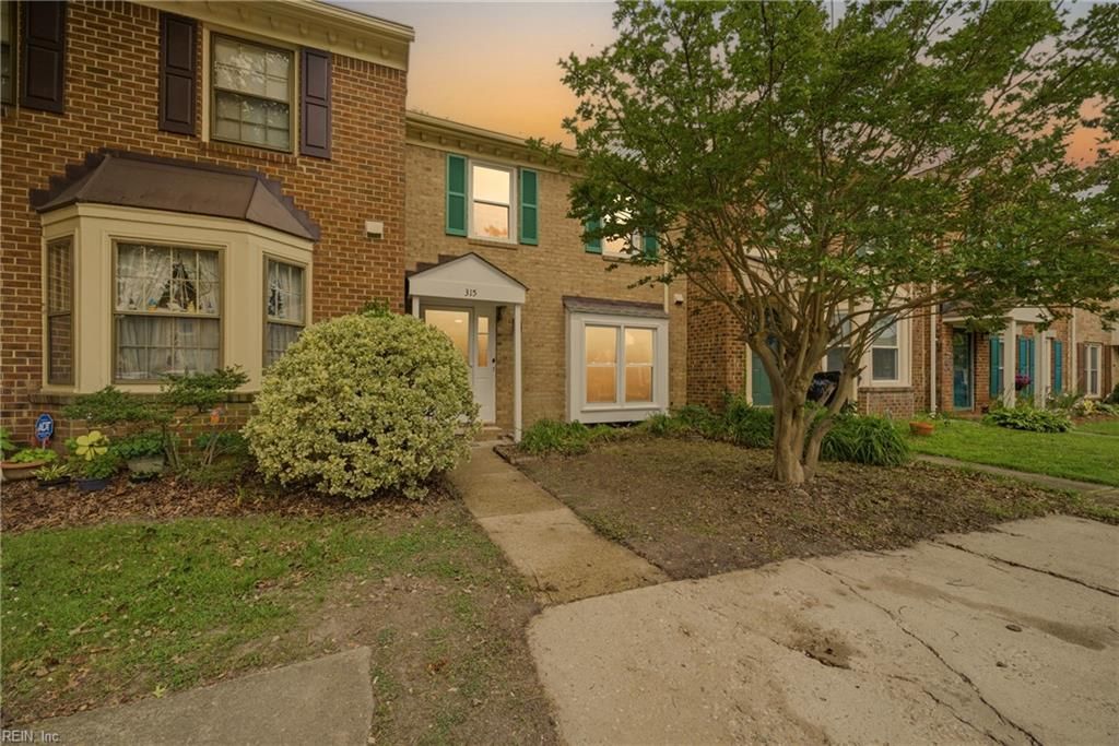 315 Paxford DR, Virginia Beach, VA 23462