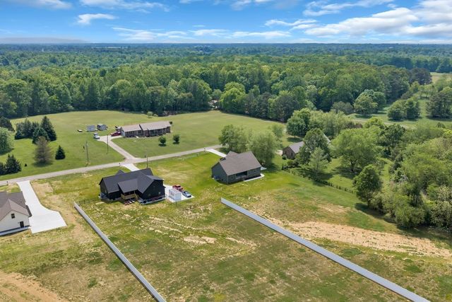 188 Wiseman Ln, Winchester, TN 37398