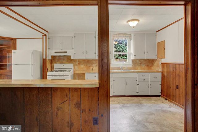 343 W QUEEN ST, Chambersburg, PA 17201