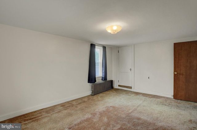 343 W QUEEN ST, Chambersburg, PA 17201