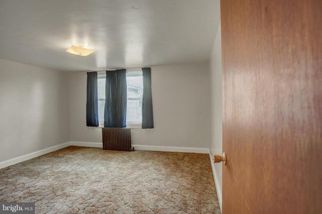 343 W QUEEN ST, Chambersburg, PA 17201