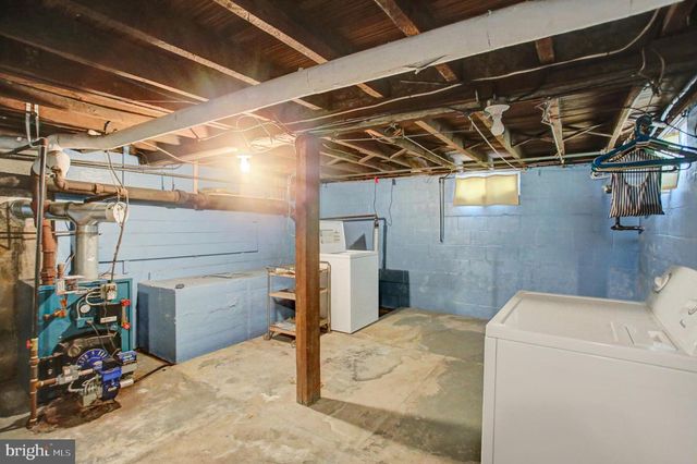 343 W QUEEN ST, Chambersburg, PA 17201