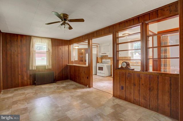 343 W QUEEN ST, Chambersburg, PA 17201