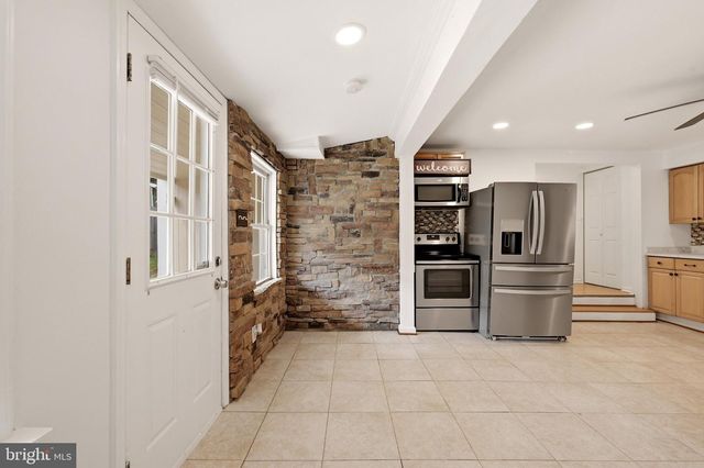 805 S KENT ST, Winchester, VA 22601