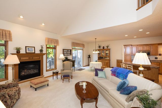 3325 W Prairiewood Drive S, Fargo, ND 58103