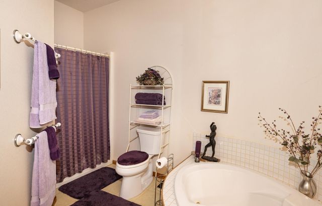 3325 W Prairiewood Drive S, Fargo, ND 58103