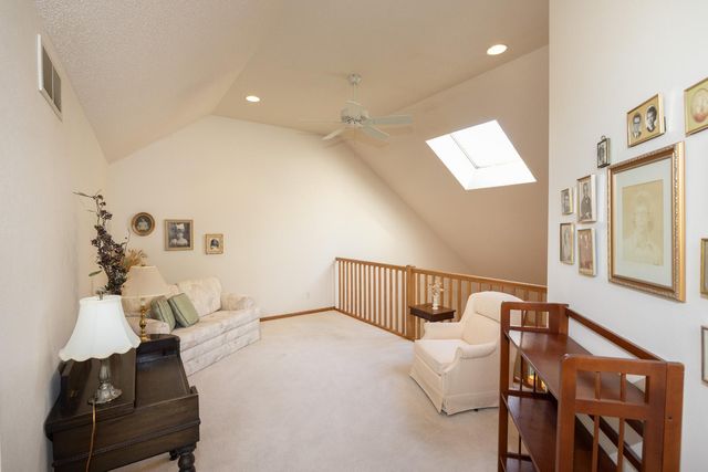 3325 W Prairiewood Drive S, Fargo, ND 58103