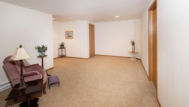 3325 W Prairiewood Drive S, Fargo, ND 58103